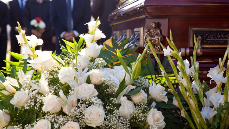Zakład funeralny: jakimi zadaniami się zajmuje?